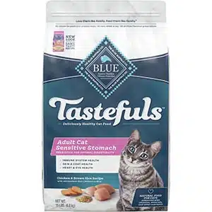 Best Cat Food for Older Cats That Vomit - Updated in 2022 3